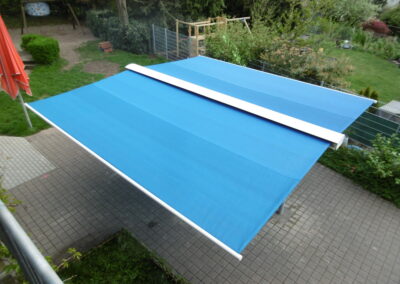 Markise Roll on Projekt Pfinztal Markise Blau