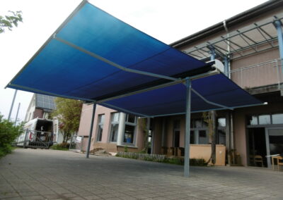 Markise Roll on Projekt Pfinztal Markise Blau